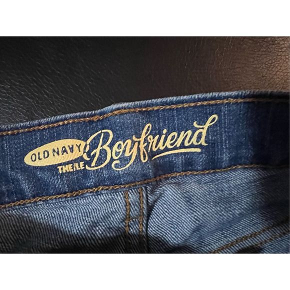 Old Navy Women 0 Blue Denim Boyfriend Distressed Raw Hem Low Raise Short - Picture 5 of 7